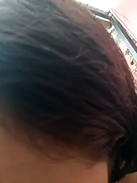 Snapshot of Little_Pau_Dirty chatting on December 17, 12:32 pm Little Pau Dirty online show from December 17, 12:32 pm