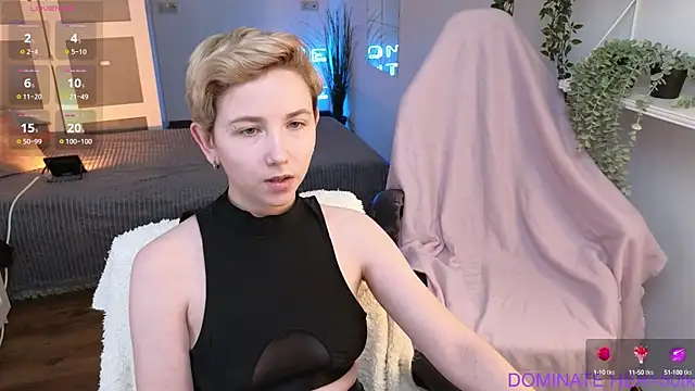 velvetvalkyries online show from March 4, 5:13 pm