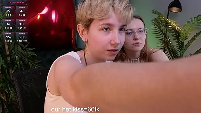 velvetvalkyries online show from February 26, 5:31 pm