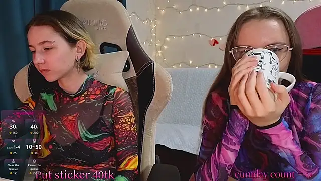 velvetvalkyries online show from October 26, 3:12 pm