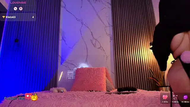 Iamvictoria06 online show from October 31, 7:32 pm