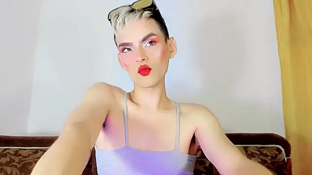 TatiGil online show from October 11, 2:45 am