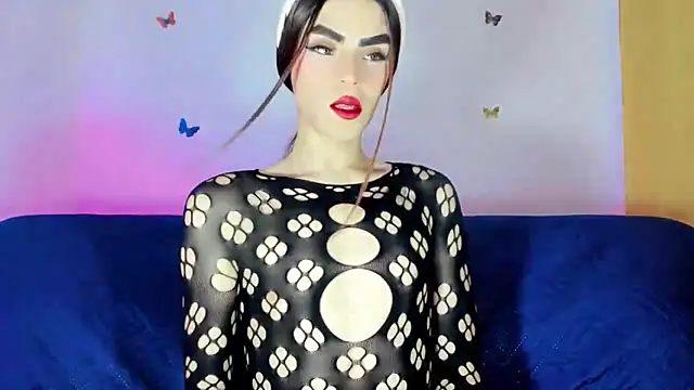 TatiGil online show from May 10, 9:05 pm