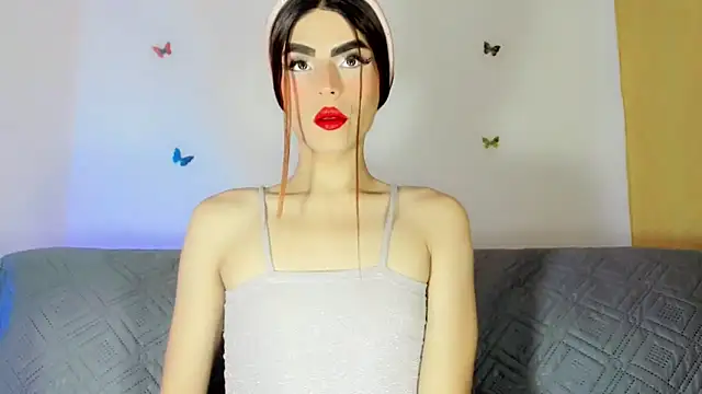 TatiGil online show from May 4, 8:33 pm