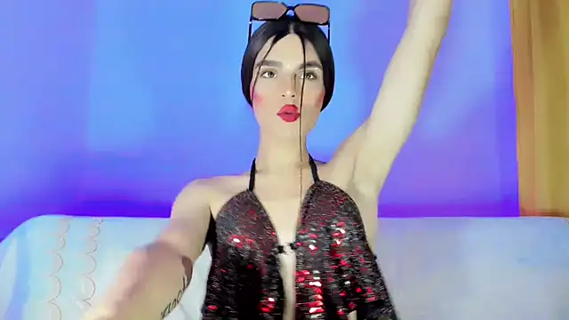 TatiGil online show from October 31, 5:20 pm