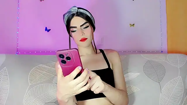 TatiGil online show from June 18, 9:31 pm