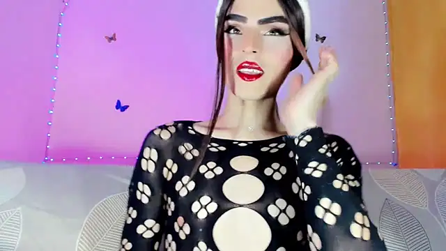 TatiGil online show from June 12, 8:28 pm