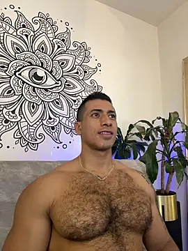 aaroncolombia online show from October 23, 9:02 pm