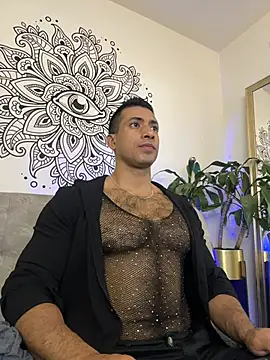 aaroncolombia online show from October 31, 11:07 am