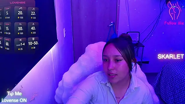 Skarlet Adams28 online show from October 2, 7:39 pm