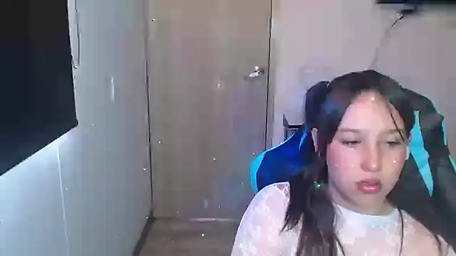 Skarlet Adams28 online show from March 3, 6:59 pm