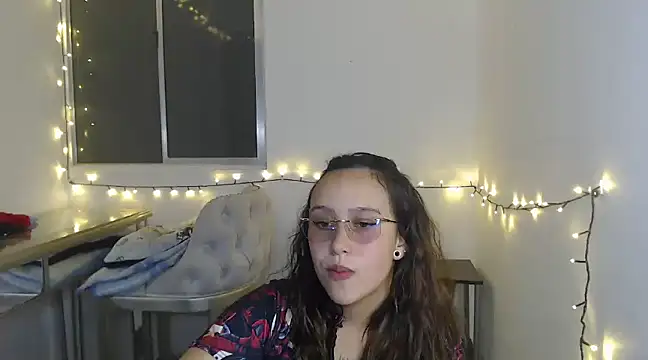 Skarlet Adams28 online show from February 3, 2:58 am