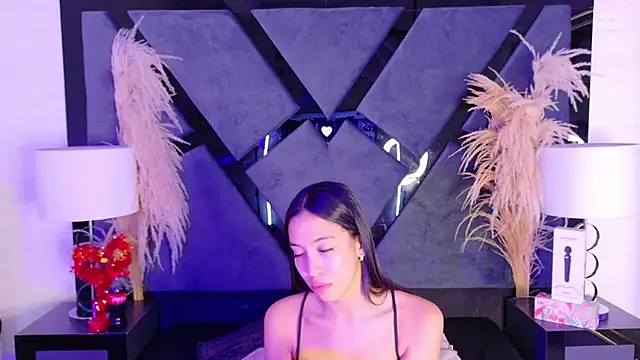 KylieWhite online show from September 17, 12:18 pm