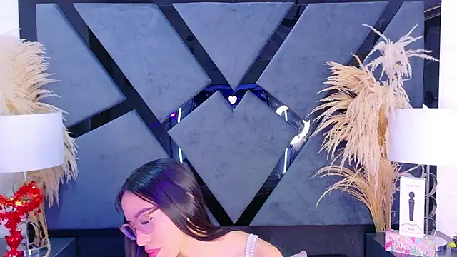 KylieWhite online show from September 27, 1:17 pm