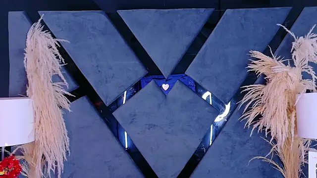 KylieWhite online show from September 18, 1:25 pm