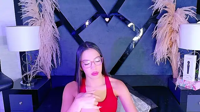 KylieWhite online show from November 27, 1:00 pm