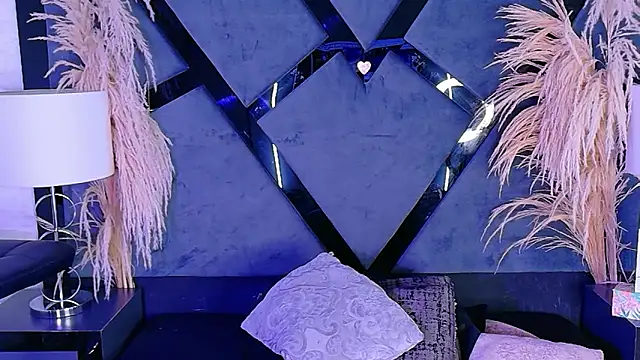 KylieWhite online show from October 30, 8:50 pm