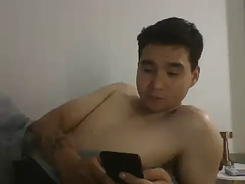 Snapshot of lonelyboyp chatting on February 17, 4:50 pm lonelyboyp online show from February 17, 4:50 pm