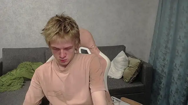 Snapshot of sweetserenity5 chatting on March 10, 4:35 pm sweetserenity5 online show from March 10, 4:35 pm