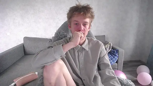 sweetserenity5 online show from April 15, 9:48 am