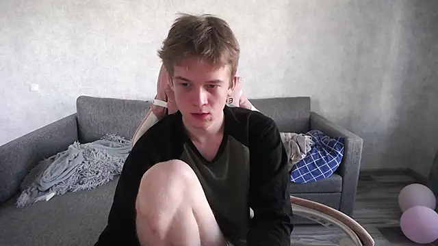 sweetserenity5 online show from April 14, 4:39 am