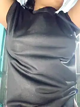 Snapshot of hotbaby_5 chatting on November 5, 1:09 am hotbaby 5 online show from November 5, 1:09 am