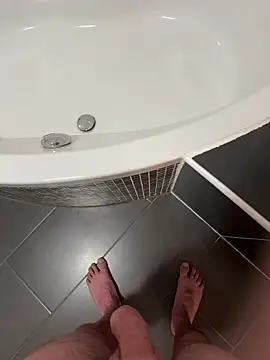 w12er online show from December 3, 3:11 pm