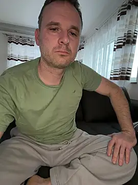 w12er online show from February 1, 7:17 am