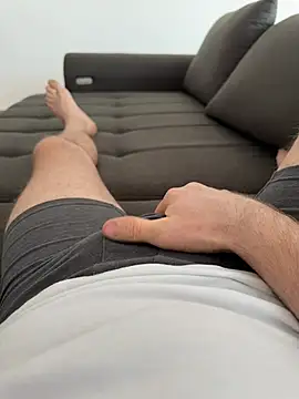 w12er online show from March 8, 10:40 am