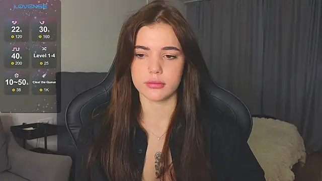 adrianawow1 online show from October 12, 2:46 am