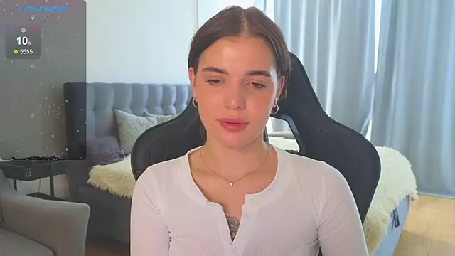 adrianawow1 online show from October 4, 12:17 pm