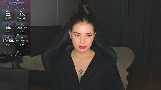 Snapshot of adrianawow1 chatting on November 19, 2:11 am adrianawow1 online show from November 19, 2:11 am