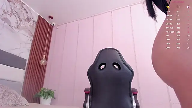 ALICESTARKK online show from February 17, 12:35 pm