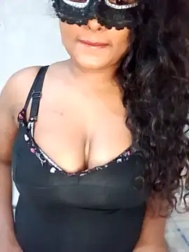 Snapshot of Dlakshila1 chatting on December 12, 3:54 am Dlakshila1 online show from December 12, 3:54 am