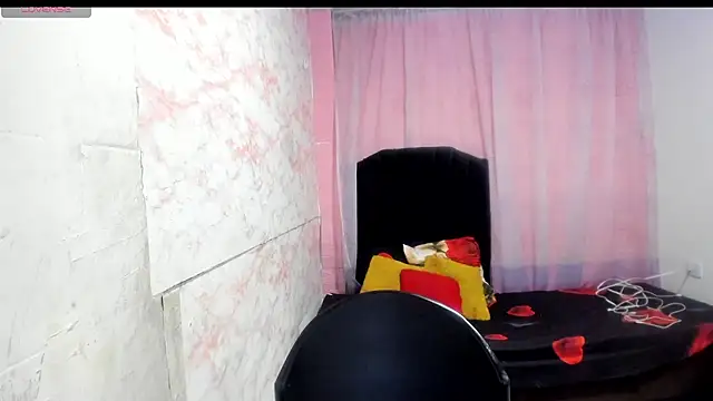 Snapshot of Brunette_sasha chatting on June 16, 11:54 am Brunette sasha online show from June 16, 11:54 am