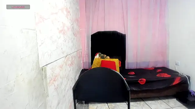 Snapshot of Brunette_sasha chatting on June 27, 12:44 pm Brunette sasha online show from June 27, 12:44 pm
