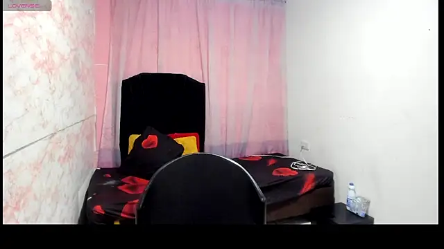 Snapshot of Brunette_sasha chatting on May 17, 1:16 am Brunette sasha online show from May 17, 1:16 am