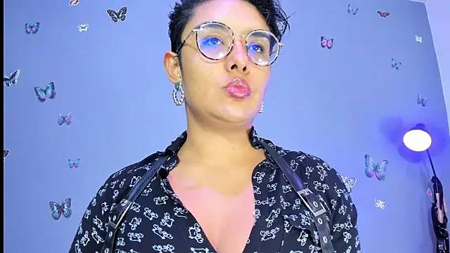 Kaira mosse online show from November 9, 12:31 pm