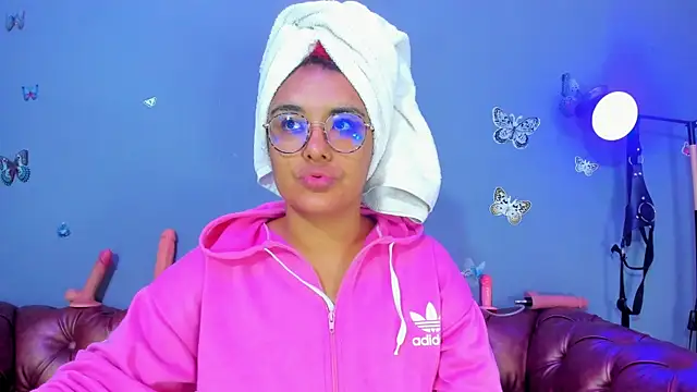 Kaira mosse online show from April 19, 11:44 am