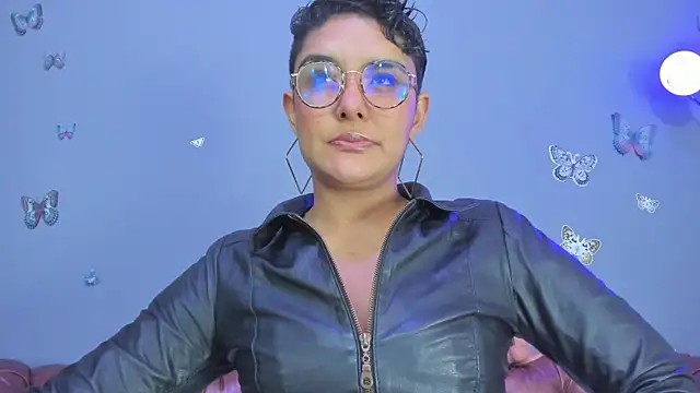 Kaira mosse online show from January 11, 11:50 am