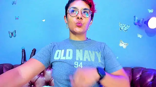 Kaira mosse online show from May 27, 11:50 am