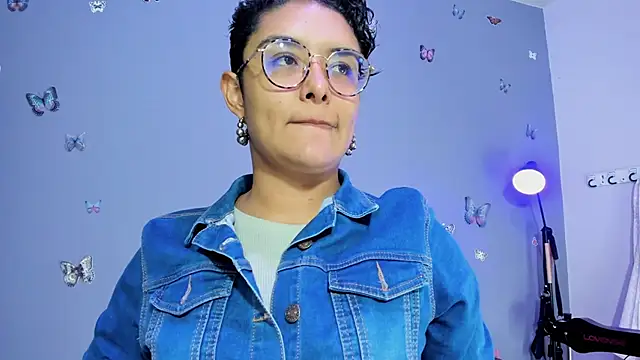 Kaira mosse online show from November 4, 11:14 am