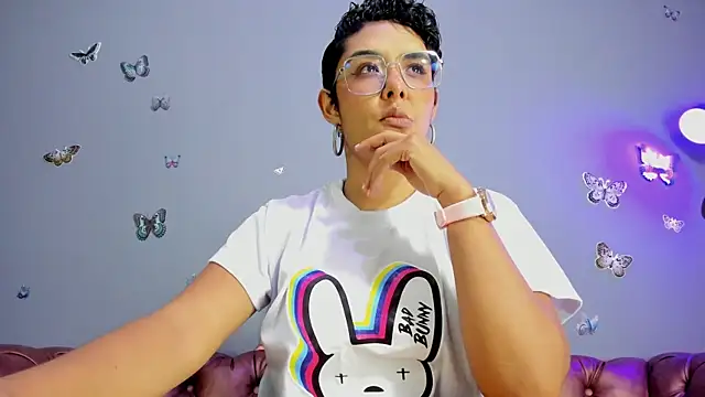 Kaira mosse online show from March 15, 11:29 am