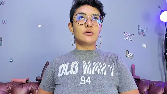 Kaira mosse online show from October 16, 1:08 pm