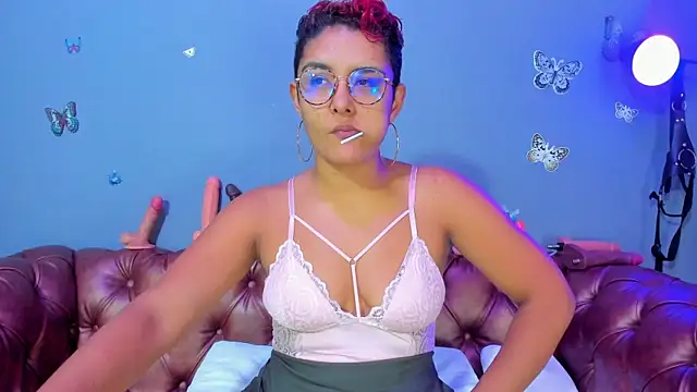 Kaira mosse online show from April 18, 11:34 am