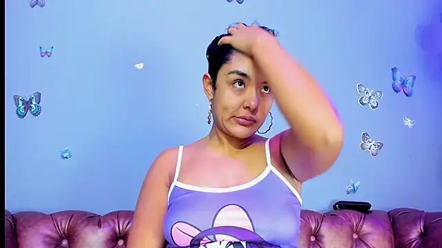 Kaira mosse online show from November 11, 11:05 am