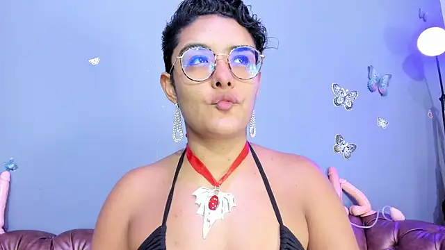 Kaira mosse online show from October 31, 11:18 am