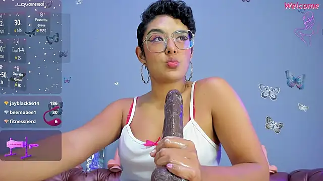 Kaira mosse online show from March 18, 3:55 pm