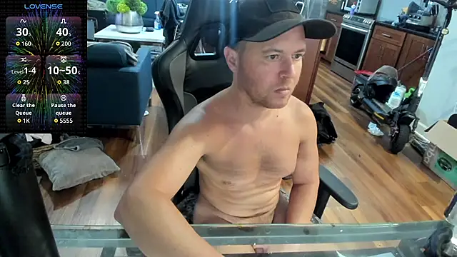 Snapshot of aaron_s_x chatting on July 22, 1:07 am aaron s x online show from July 22, 1:07 am