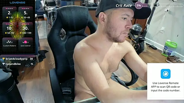 Snapshot of aaron_s_x chatting on December 19, 11:51 pm aaron s x online show from December 19, 11:51 pm